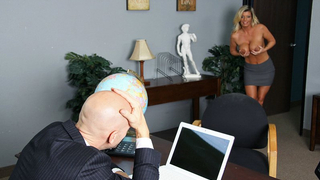 Kristal Summers - Downsizing