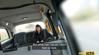 Silvia Soprano - Italian brunette is fingering herself in the backseat