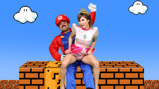 Esmeralda Duarte & Kari Cachonda - Mario Bros' Day