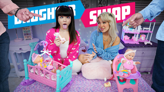 Mochi Mona & Luna Luxe - Stepdaughter Swap