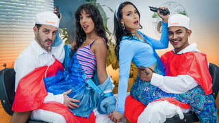 Claire Black & Jade Greene - Wild Foursome In Hair Salon