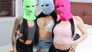 Roxy Rain, Paisley Paige, Serena Santos - Stealing A Bunch Of Clothes