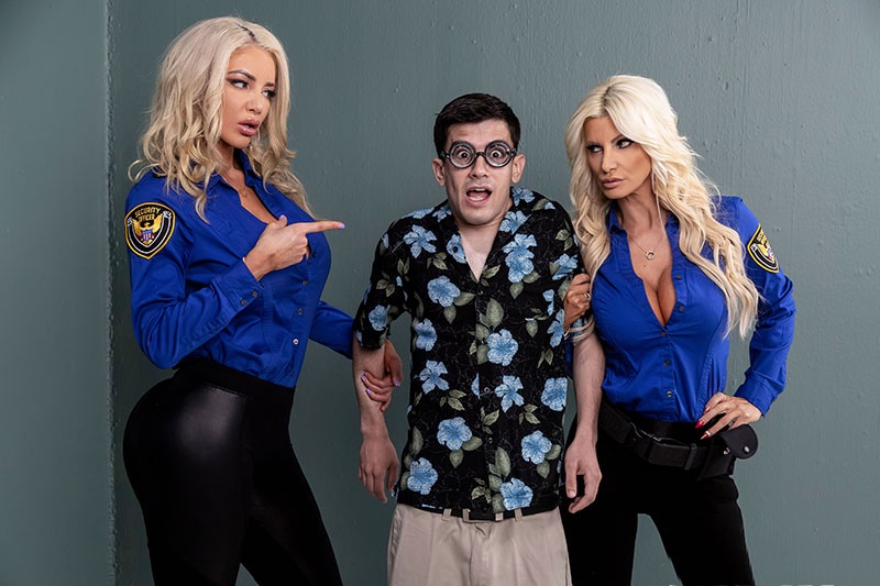Brittany Andrews, Nicolette Shea - Fucking His Way Into the U.S.A